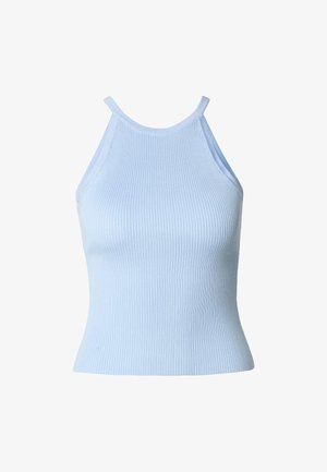 Lysblå ribstrikket ærmeløs crop top med høj halsudskæring og tynde skulderstropper.