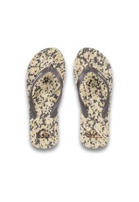 Brune og beige flip-flops med et prikket mønster, tekstureret sål og grå gummistropper. Har et logo på sålen.