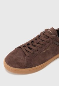 Hackett London BECK VIBE - Tenisky - dark brown