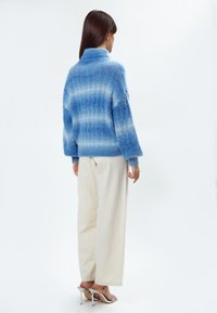 INFLUENCER COLOR GRADIENT - Pullover - royal