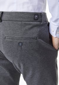 Pierre Cardin Spodnie materiałowe