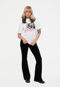 Paradiso Clothing BLACKPINK PHOTO LOGO - Print T-shirt - white