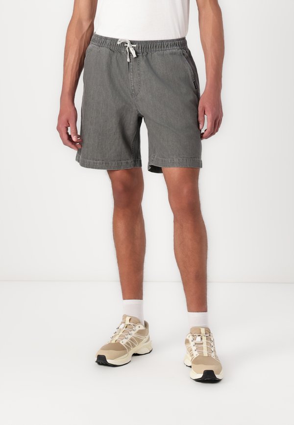 TAXER  - Denim shorts