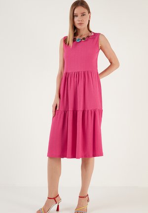 LELA REGULAR FIT - Jumper dress - fuchsia