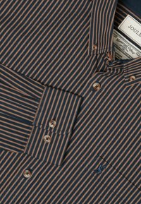 Unausgewählt, navy brown stripe