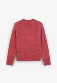 Jersey de punto rojo con mangas largas, puños acanalados y dobladillo, mostrado desde atrás sobre un fondo blanco.