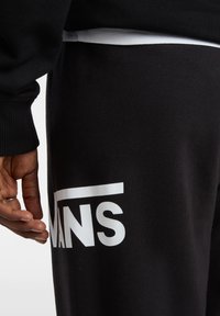 Vans TAKE IT EASY czarny