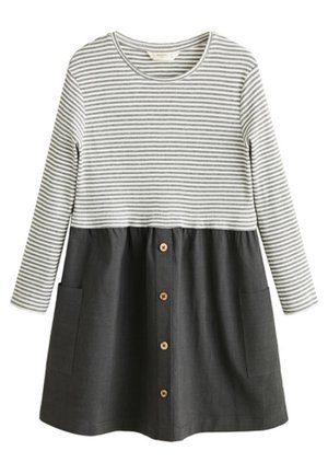 Vestido a rayas grises y blancas con mangas largas, falda gris, cierres con botones de madera y dos bolsillos laterales. Tela suave y ajuste relajado.