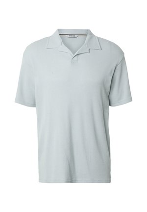 Lysegrå kortærmet polo-shirt med tekstureret stof og åben krave, vist på en hvid baggrund.