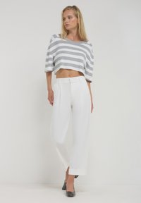 Calliope CROP A RIGHE  - T-Shirt print - grey