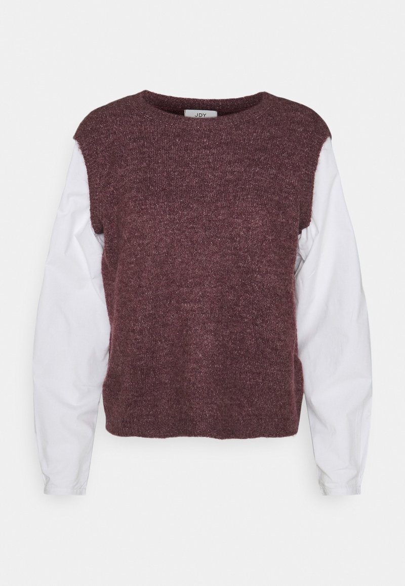 Maglione in maglia bordeaux con maniche lunghe bianche, scollo rotondo e finitura testurizzata. Presenta un design contrastante con una vestibilità ampia.