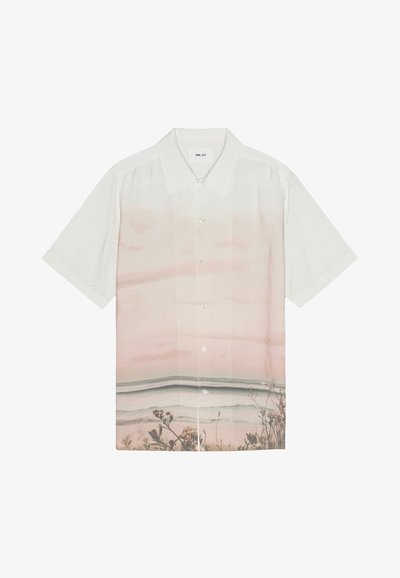 Short-sleeve shirt in white fabric featuring a gradient design with pale pink hues and a beach scene print at the bottom. Button closure.