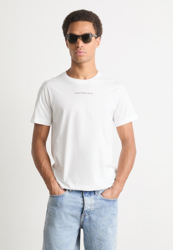 INSTITUTIONAL REGULAR FIT TEE - Basic T-shirt