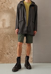 Ellesse Regnjakke / vandafvisende jakker - black