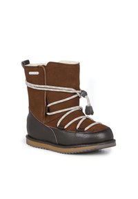 Brązowe zamszowe buty z teksturowanej ciemnobrązowej gumy z elastycznymi sznurówkami i szarym uchwytem z tyłu. Wnętrze wyłożone dla zapewnienia ciepła.