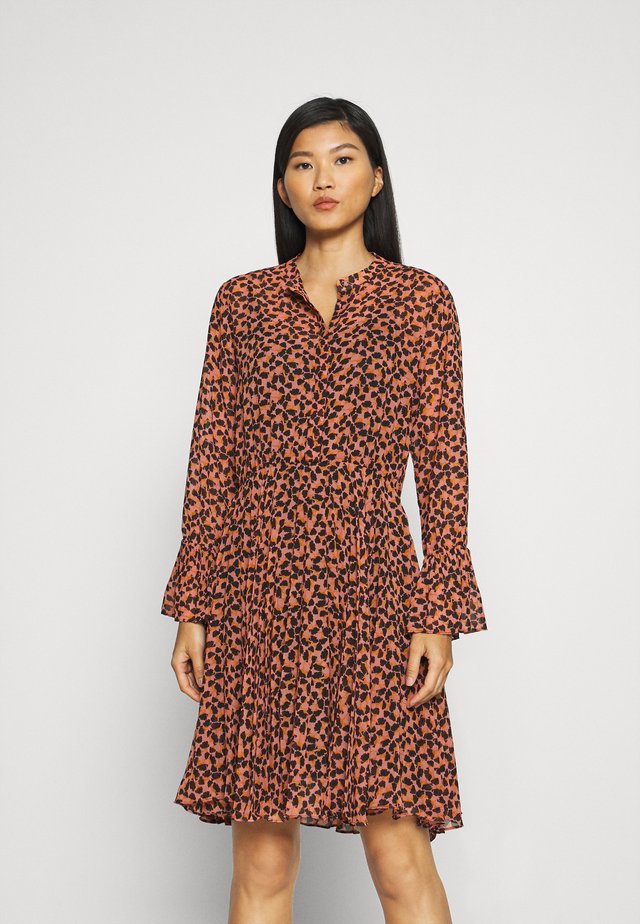 HILMA DRESS - Blousejurk - desert sand