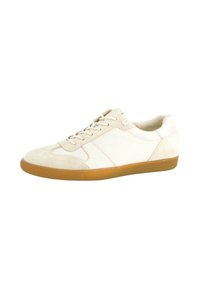 Beige Wildleder- und Ledersneaker mit runder Zehenpartie, Schnürverschluss, Gummisohle und strukturierten Akzenten an den Seiten und der Ferse.