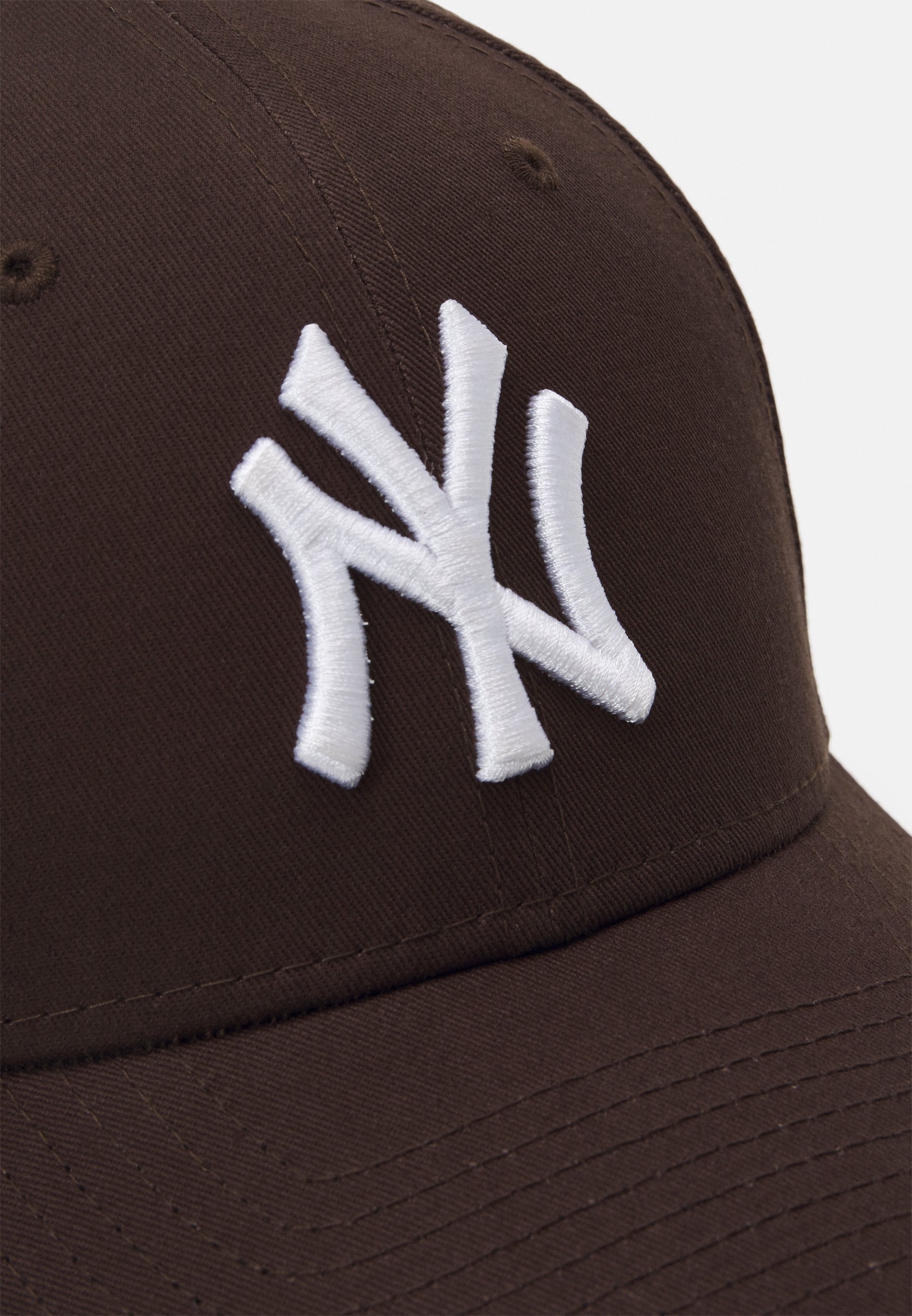New Era LEAGUE ESSENTIAL 9FORTY® UNISEX - Cap - brown/white/brown
