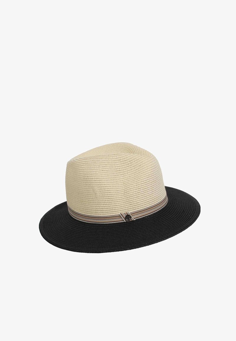 Platus skrybėlė su šviesiai ruda viršutine dalimi ir juodu apačia, pasižyminti tekstūrine audimo struktūra ir dryžuota juosta su dekoratyviu mygtuko akcentu.