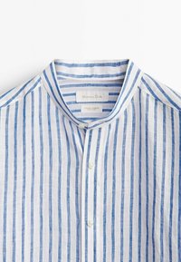 Massimo Dutti Vapaa-ajan kauluspaita - light blue