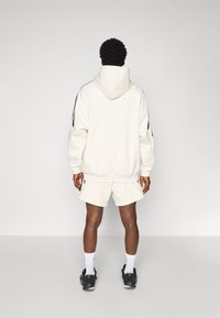 adidas Performance SHORT - Korte broeken - chalk white