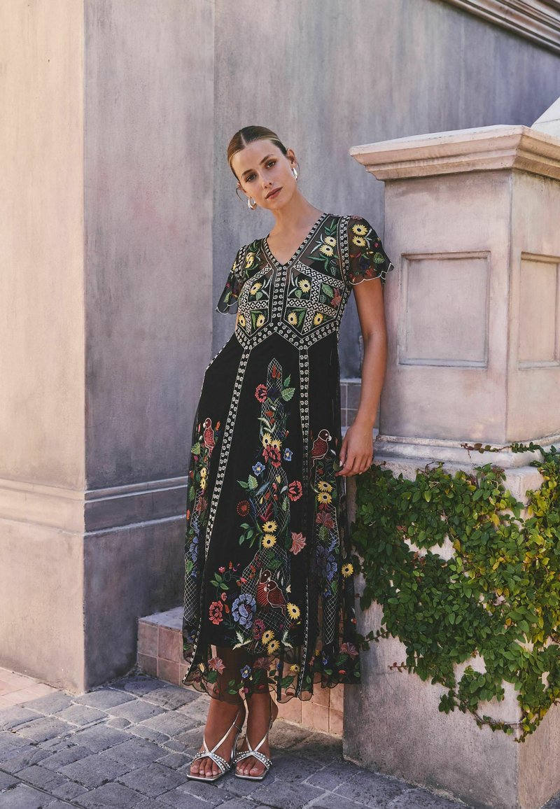 Next REGULAR FIT - PREMIUM EMBROIDERED - Maxi dress - black - Zalando