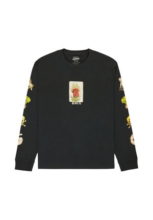 T-shirt nero a maniche lunghe realizzato in cotone, con una grafica centrale di una rosa circondata da fiamme e illustrazioni intricate su entrambe le maniche.