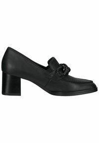 Chaussure à talon bloc en cuir noir avec un design de mocassins, ornée d'une chaîne en accent marqué sur le devant et d'un talon texturé.