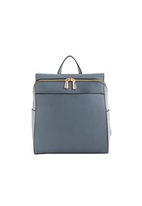 Rucsac din pielă gri cu fermoar aurit, design structurat, mânere de sus și buzunare laterale. Prezintă o textură netedă și accente simple.