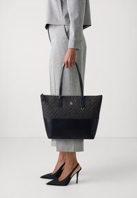 Tommy Hilfiger - Torba na zakupy