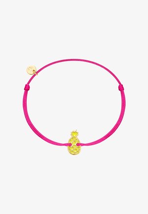 Justerbar rosa nylonarmbånd med en guldbelagt ananascharmer med struktureret design. Inkluderer en lille guldfarvet accent nær låsen.