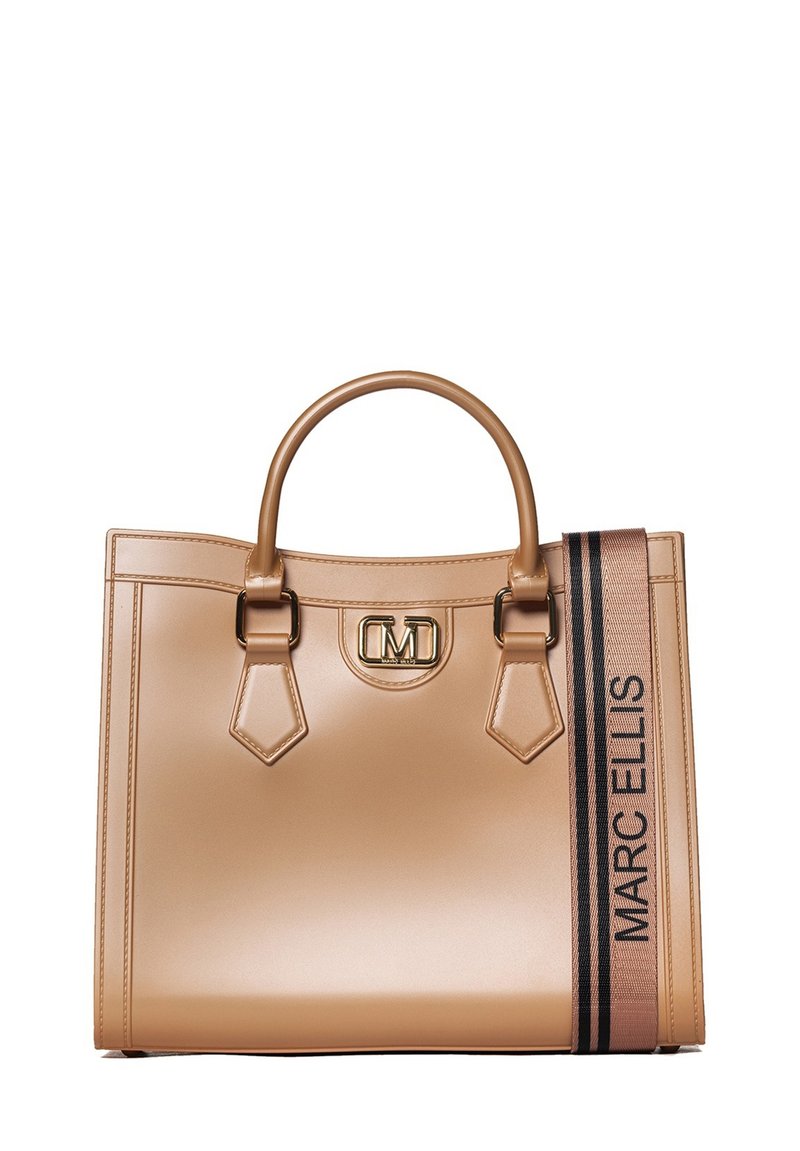 Beige synthetische handtas met dubbele korte handvatten, gouden hardware en een zijstrap met de tekst "MARC ELLIS" in zwart, gladde textuur.