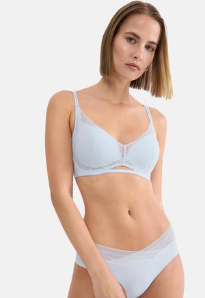 LIFT SMART - Biustonosz z trójkątną miseczką