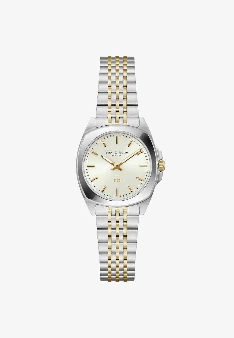 Reloj de metal en tonos plateado y dorado con una carátula redonda, esfera blanca, índices en dorado y un patrón de pulsera texturizado. Logo visible.