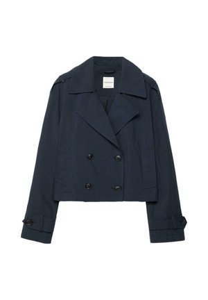 Temno modra kratka dvoredna jakna z širokimi ovratniki, zapenjanimi manšetami in stranskimi žepi na belem ozadju.