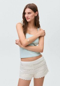 Mango Kids - WITH RUFFLES - Shorts - off white Miniatuurafbeelding 1