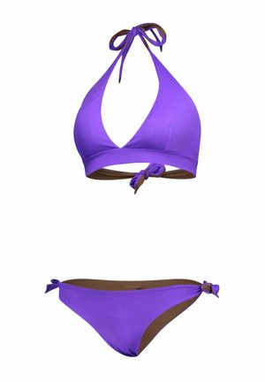 Bikini violet à col halter avec attaches à nouer au niveau du cou, du dos et des côtés, présenté sur fond blanc.