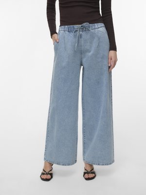 Vero Moda VMVALERIA PULL UP - Wide leg - light blue denim