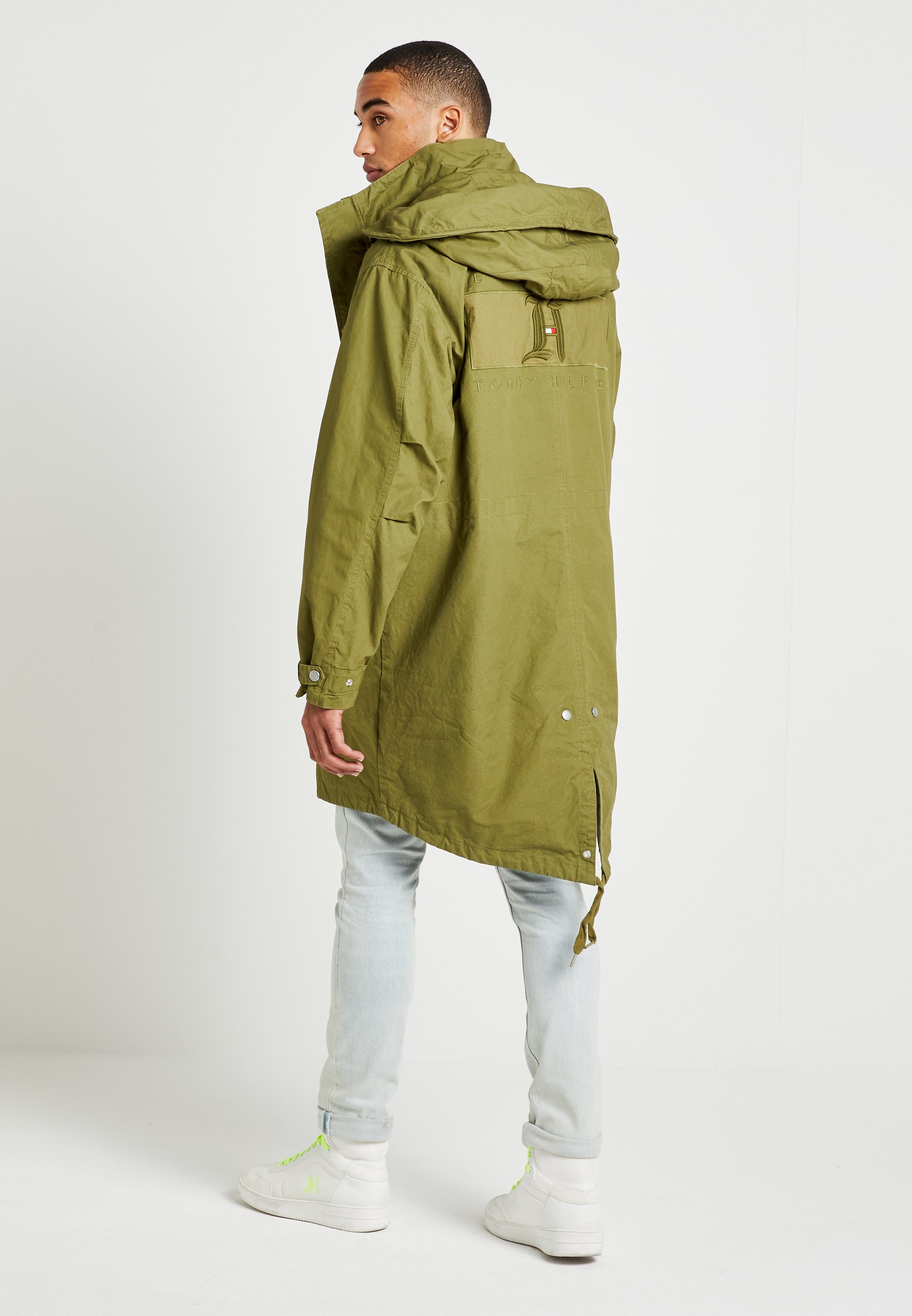 parka lewis hamilton