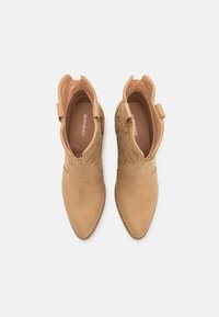 Even&Odd Botines camperos - cognac