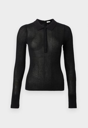 Μαύρο, μακρυμάνικο εφαρμοστό πλεκτό τοπ με διάφανη υφή και μονόχρωμο γιακά, με κουμπότρυπες μπροστά, παρουσιάζεται σε απλό φόντο.