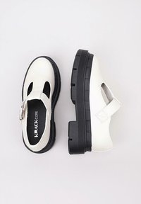 LIMMA BRAVE - Zapatos sin cordones - white