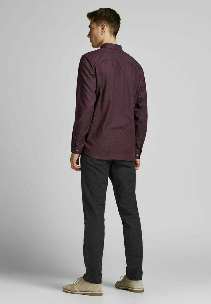 Herren SLIM FIT DOBBY - Hemd Herren SLIM FIT DOBBY - Hemd