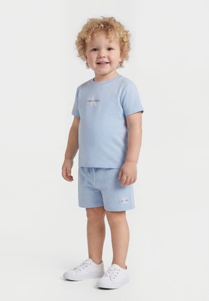 Calvin Klein Jeans SHORT UNISEX SET - Šortky - breezy blue