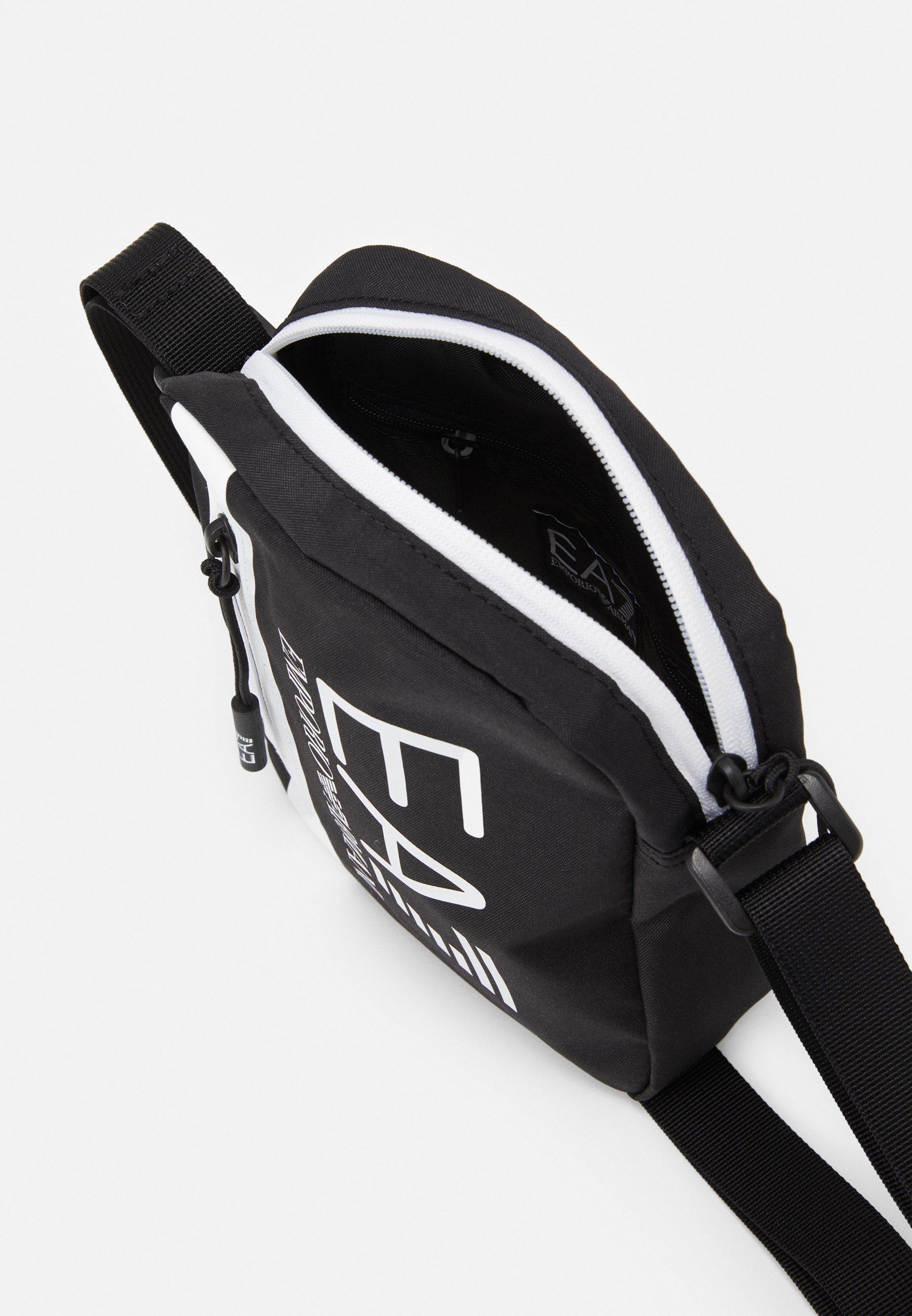 EA7 Emporio Armani UNISEX - Bandolera - black/white/negro - Zalando.es