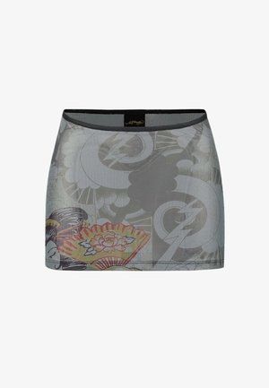 Grijze mini-rok met een glanzende afwerking, voorzien van kleurrijke Aziatisch geïnspireerde patronen, waaronder waaier- en bloemontwerpen, en een zwarte tailleband.