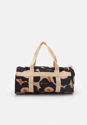MARIM - Sports bag - halo blush/focus orange/black