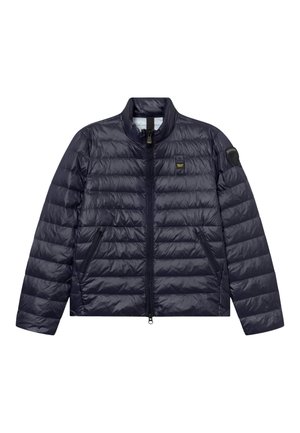 Marineblauw gewatteerd jack met opstaande kraag, ritssluiting aan de voorkant, ritssluitingen op de zijzakken en logopatches op de borst en linker mouw.