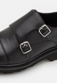 Walk London FELIX MONK - Slipper - black