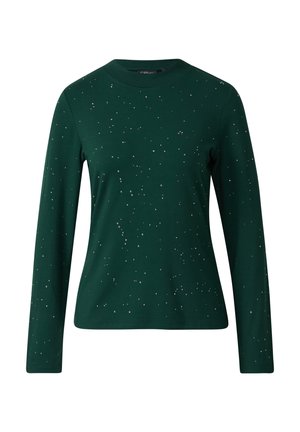 Grünes Langarmshirt mit rundem Ausschnitt, verziert mit verstreuten silbernen Nieten auf der Vorderseite. Hergestellt aus einem glatten, weichen Stoff.